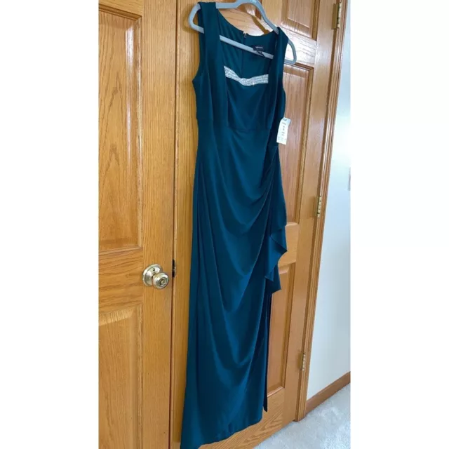 Women’s Formal Dress Size 10 Hunter Green R&M Richards Maxi Gown