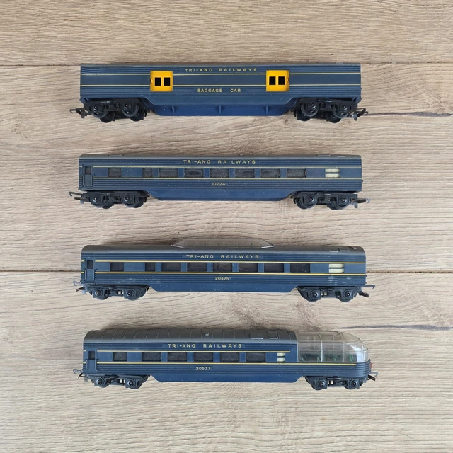 Triang R 425 TRIANG R25/R131/R133/R134 TRANSCONTINENTAL Coaches Rake of 4 OO Gauge £ ...