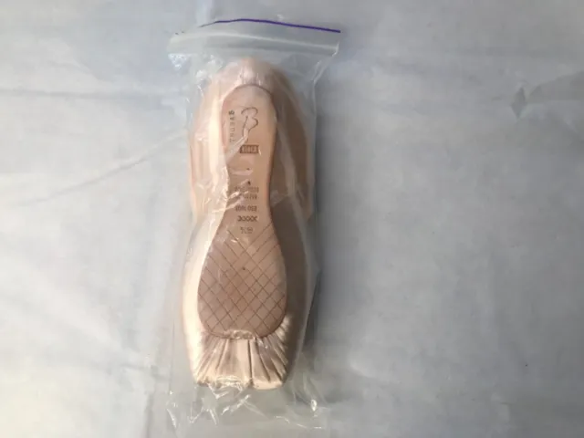 Bloch ES0160L European Balance Pointe Shoes 4X 6.5 Ballet