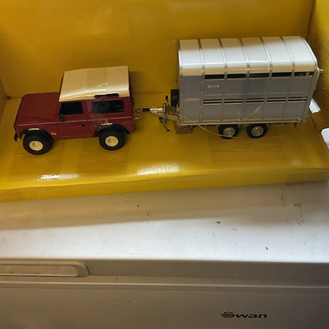 Britains 40710 Ifor Williams Mehrzweckanhänger für Vieh 1:32 OVP