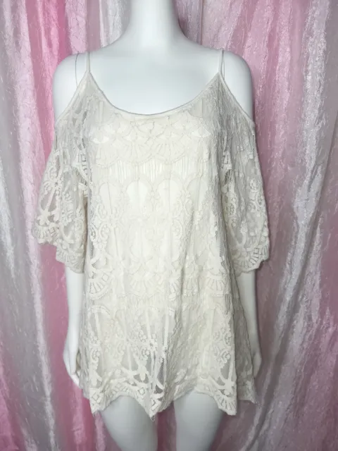 Pre-Loved BKE Boutique Ivory Off Shoulder Lace Vintage Look Top Size Small