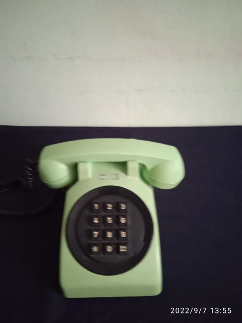 Téléphone Fixe Vintage Vert à Boutons ITT - Fonctionne - Plusieurs Couleurs Disponibles