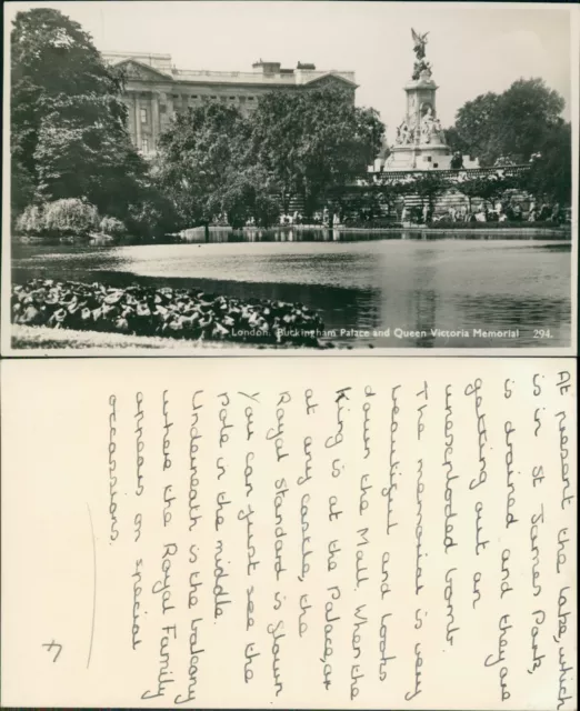 Buckingham Palace & queen Victoria Monument London 294 RP Real Photo