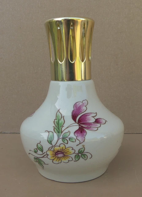 ANCIENNE LAMPE BERGER avec décor émaillé de fleurs de Paul Bocquillon