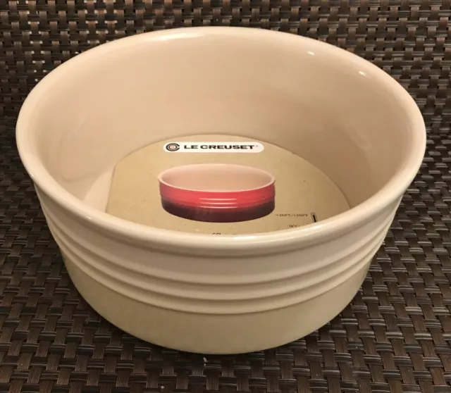 Le Creuset 2L Soufflé Dish -19cm Dune