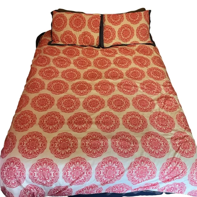 Xhilaration Full/Queen Size Comforter & 2 Pillow Shams Navy & Coral Xhilaration Full/Queen Size Comforter & 2 Pillow Shams Navy & Coral