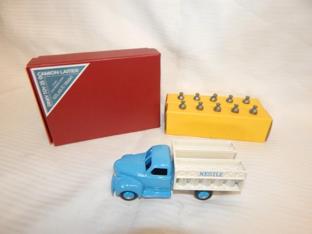 Atlas-Dinky Toys - 1:55 - Camion de Laitier Nestle