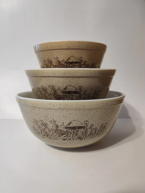 Vintage Set Forest Fancies Mushroom Pyrex Nesting Mixing Bowl Set 401 402 403