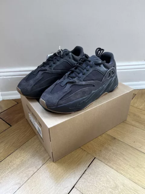 Adidas yeezy 700 sales nere miglior prezzo