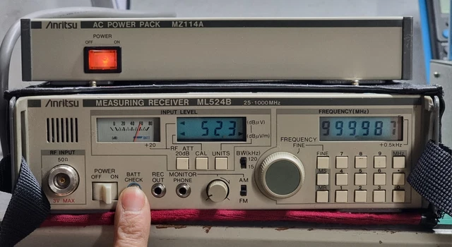 ANRITSU ML524B MEDIDOR DE NIVEL Measuring receiver 25MHz- 1GHz