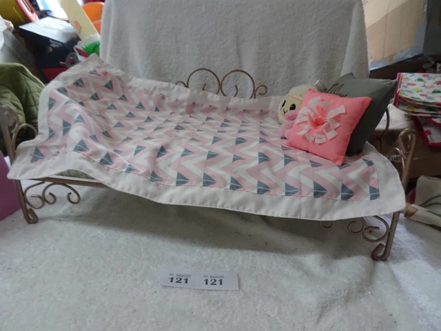 OUR GENERATION SWEET dream scrollwork bed complete