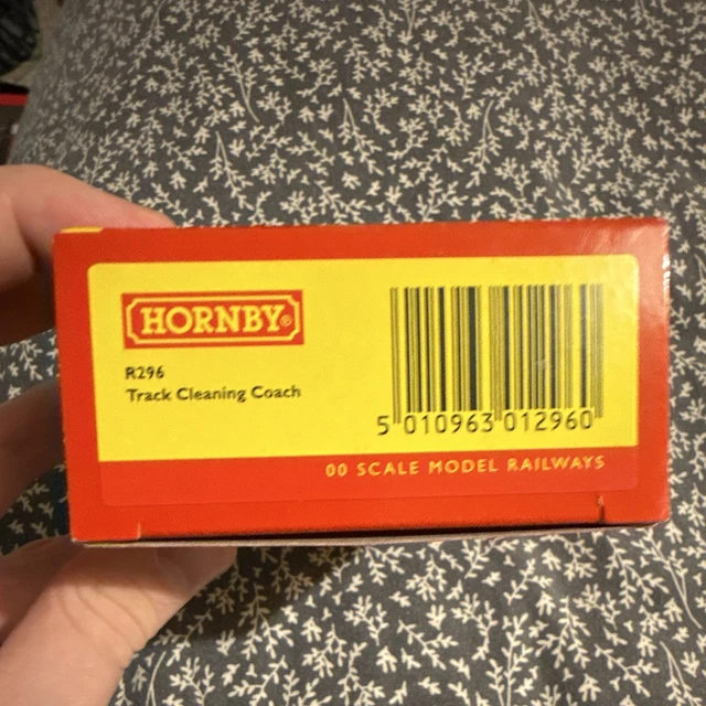 HORNBY R296 OO 1:76 Track Cleaning Coach Track Maintenance Dept Yellow ...