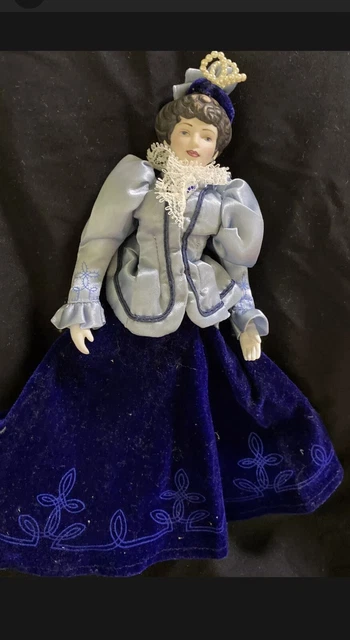 Avon Victorian Porcelain Doll Fashion of American Times Collection  Vintage 1987