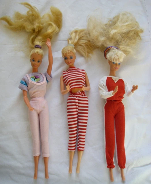 LOT DE VÊTEMENTS de Barbie, avec pressions, vintages EUR 15,00 - PicClick FR