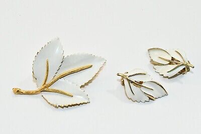 Vintage White Enamel Metal Flower Pin/Brooch with Matching Clip On Earrings