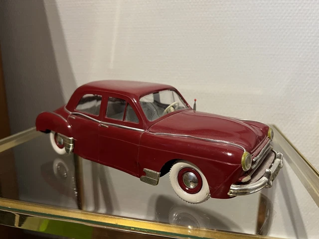 DINKY TOYS RENAULT FREGATE CIJ D'ORIGINE au 1/43 ème