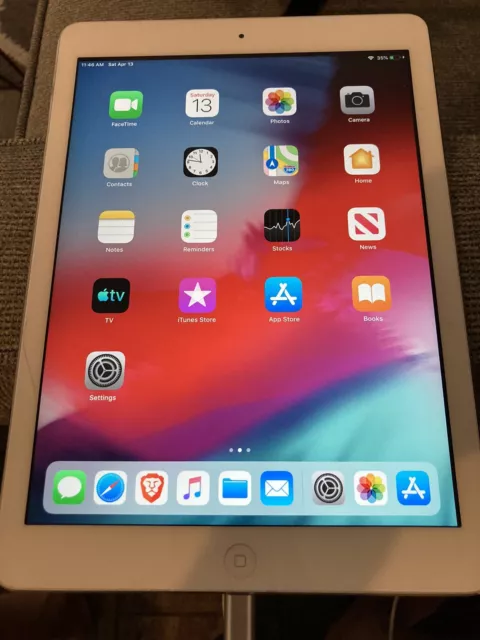 Apple iPad Air 1st Gen. 16GB, Wi-Fi, 9.7in - Space Gray Unlocked Good condition