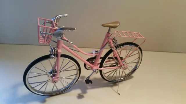 Miniature Womans Bicycle 1/10 Scale