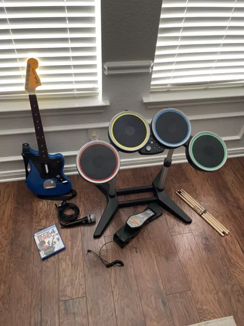 PS4 Rock Band 4 Band Kit Bundle Guitar & Drums & Microphone excellent condition