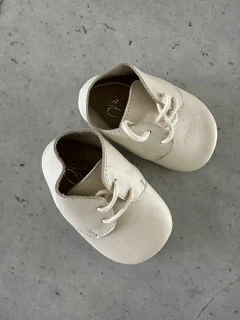 Bonpoint baby shoes, size 16