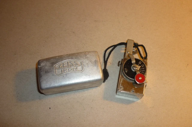 ¡Gran autodisparador original de la RDA icono Zeiss en caja!