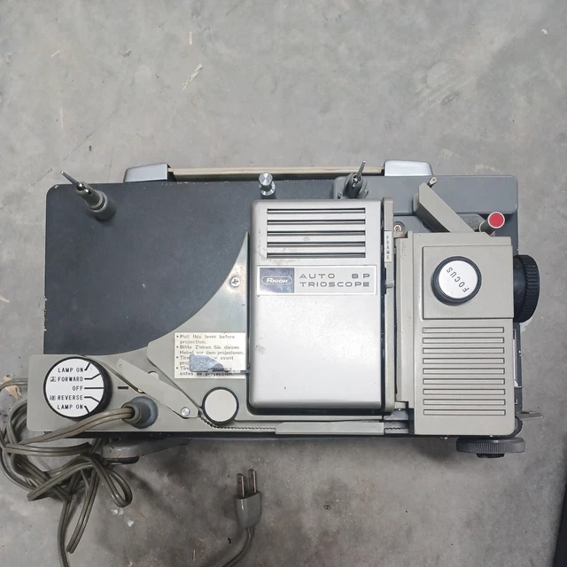 VINTAGE RICOH AUTO 8P Trioscope Movie Projector See Description. Sold
