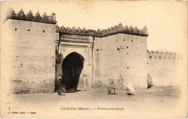 CPA AK MAROC Geiser OUDJDA Porte principale (69002)