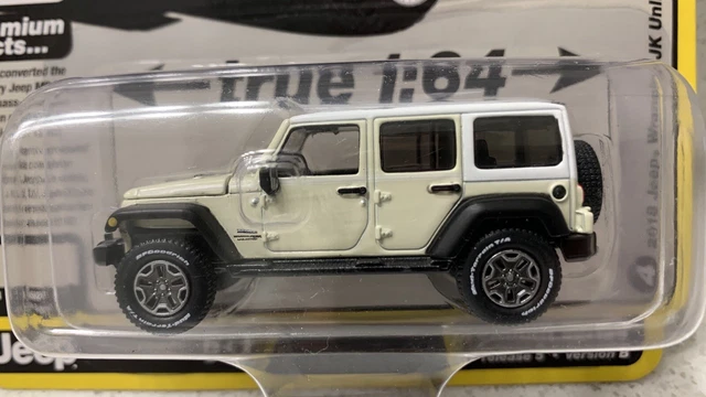 AUTO WORLD 1:64 2018 Jeep Wrangler JK Unlimited Sport AWSP054B