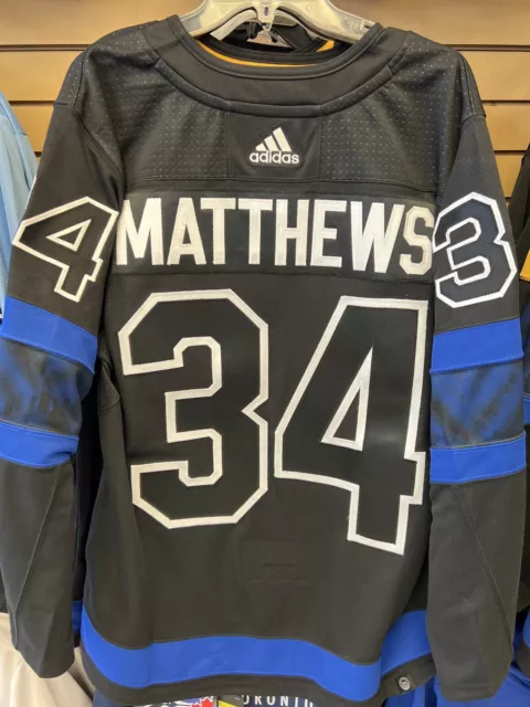 What do you think of the Maple Leafs collaboration with Justin Bieber's  brand @drewhouse on a reversible jerseys? 👀 ••• (🎥: @MapleLeafs)