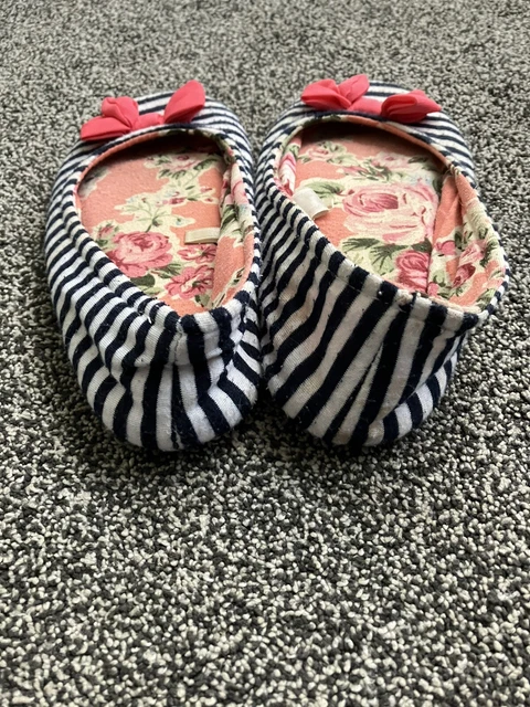 Assorted Bundle Of 8 Girls Clothes Hoodies Shoes Etc Inc Next, H&M Age 7-8 Years 8