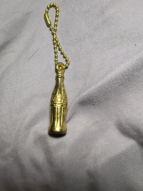 Vintage EUC Retro Coca Cola Metal Keychain Bottle Shape Gold Tone 1960’s-2 inch