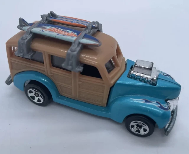1999 RACING CHAMPIONS Beach Boys Surfin' Safari 40 Ford Woody 1/64