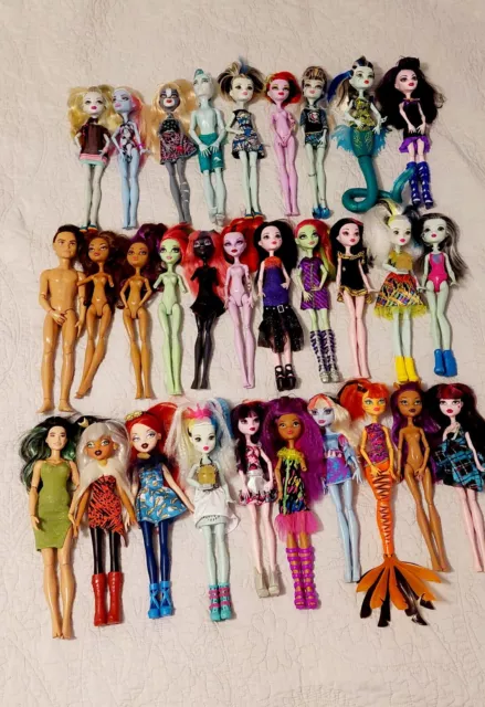 Monster High Lot 30 Dolls Draculaura Frankie Clawdeen Toralei Meowlody Mattel