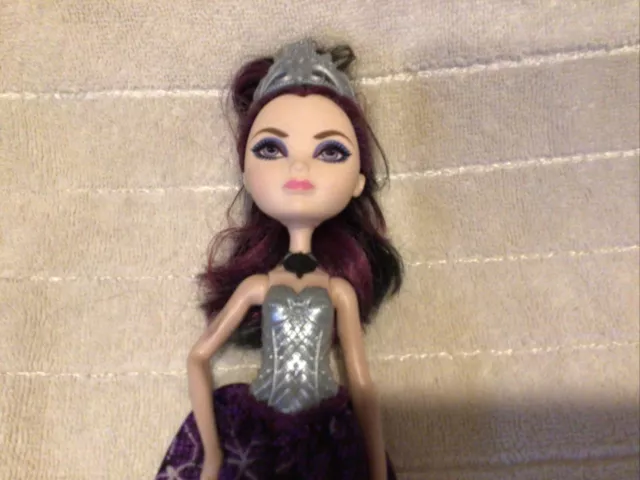 PRÉ-VENDA Boneca Ever After High Raven Queen SDCC 2015 - Mattel