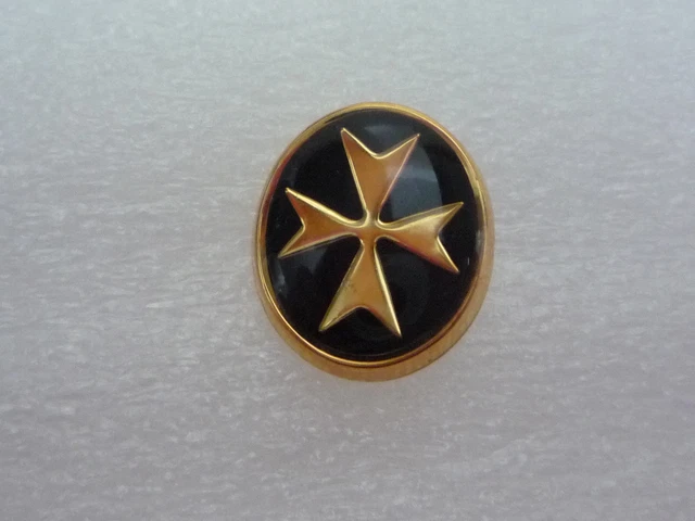 Neuf 9ct or Jaune Croix de Malte Épinglette Veste Broche Avec Émail Noir