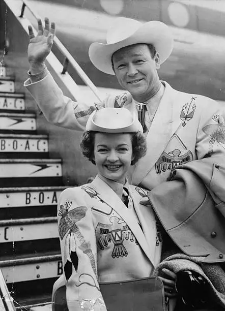 ACTORS AND SPOUSES Roy Rogers And Dale Evans 1954 OLD PHOTO £5.27 ...