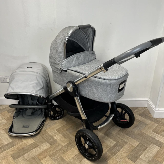 Mamas & Papas Ocarro Pushchair Travel System Skyline Grey