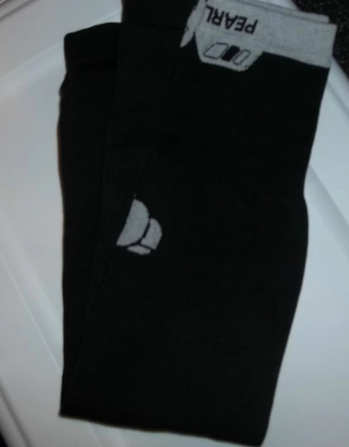 1 pr Black Seamless Thermal Arm Warmers .SZ lge. New.Pearl Izumi /Logo at wrist.