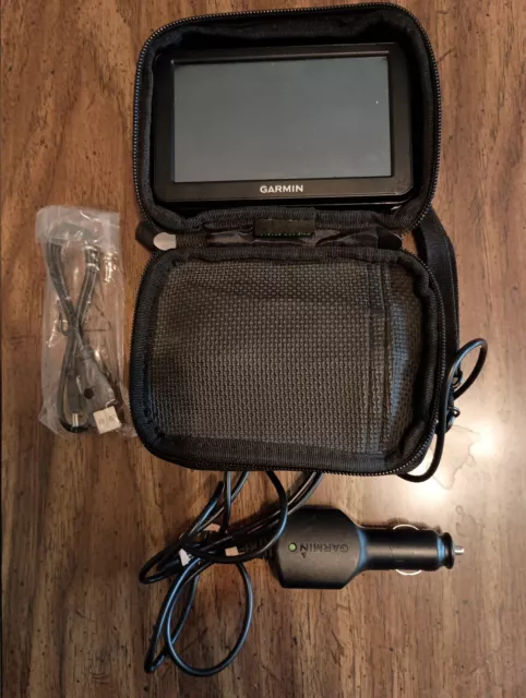 Garmin Nuvi Car Mountable GPS Navigator In Good Condition