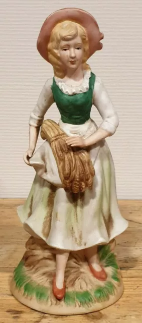 Figurine, statuette, biscuit, porcelaine, déco polychrome mate, femme, paysanne