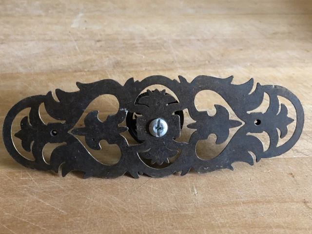Boutons d'armoire vintage tiroir orné en laiton vintage 3