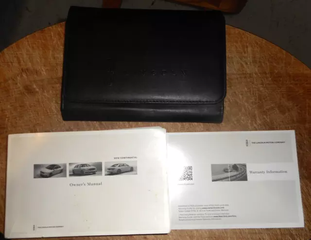 2018 Lincoln Continental Owners Manual w/Case 18
