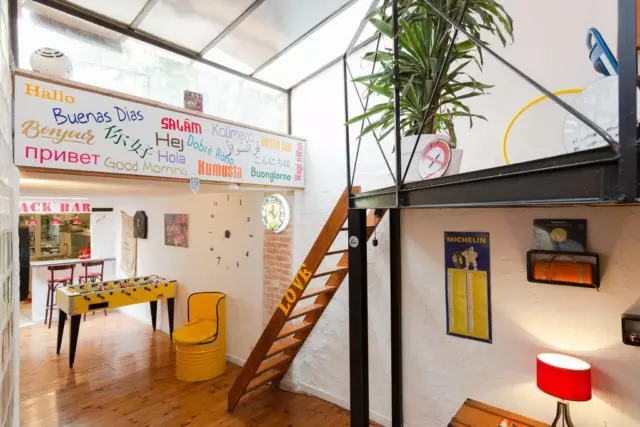 Une nuit à l'Atelier Ninette à Cannes Loft rez de chaussé