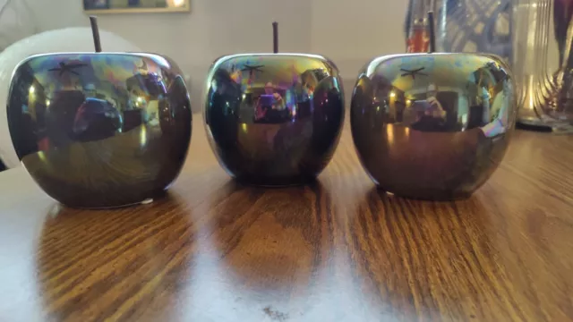 Art Glass Iridescent Apples 3 Green/Blue /Purple Fruit Blown  6" X 5" Excellent