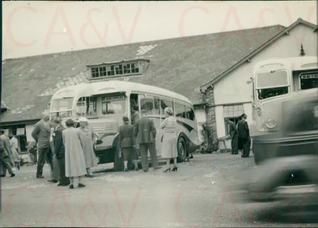 1952 Torquay Half Way House Entering Coaches Orig 3.2x2.5"