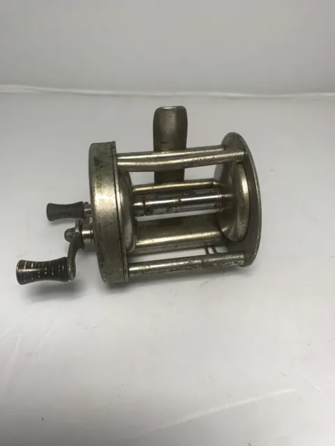 VINTAGE FISHING REEL Shakespeare Thrifty #1902 Model FE Bait Casting Level  Wind $24.99 - PicClick
