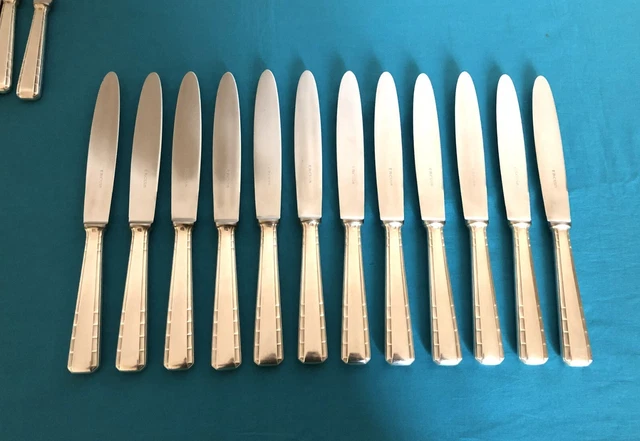 12 grands couteaux de table ERCUIS modèle NEPTUNE métal argenté Couverts 25 cm