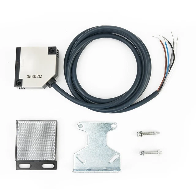 Avec interrupteur de capteur à vis 5 x 5 x 2 cm AC 90-250V E3JK-R4M1 réflexion