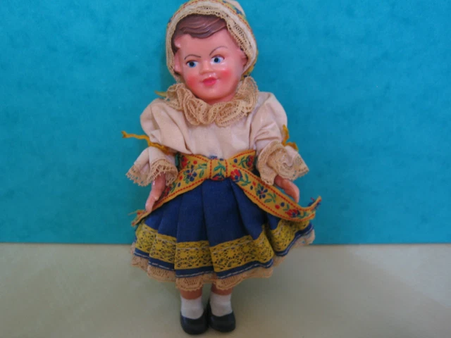 Poupée bébé Ari - Lilliputiens