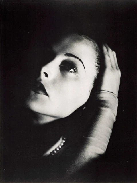 PHOTO PORTRAIT DE femme aux cheveux longs tirage d'époque